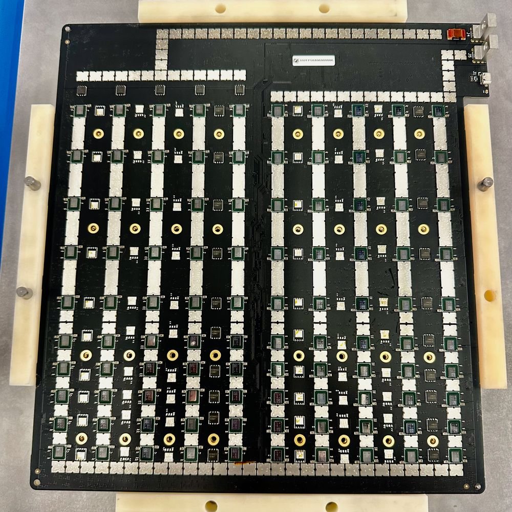 Block-Hashboard-Top-Side