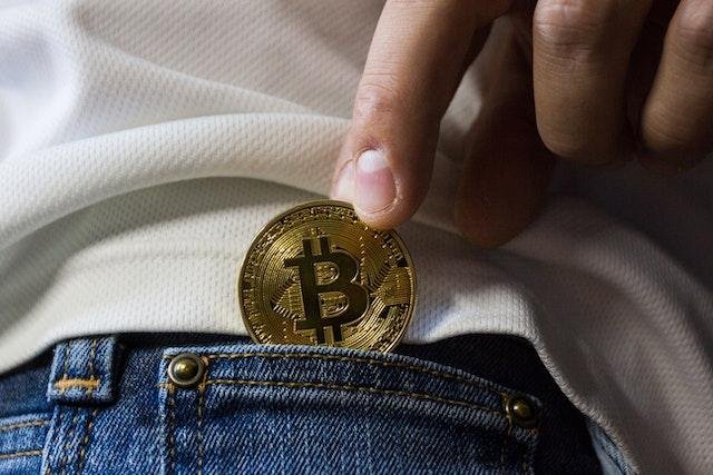 bitcoin-in-the-jeans-pocket